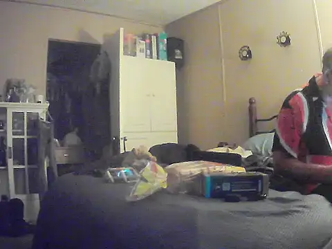 Snapshot of jck1m0t chatting on 10-19-25, 04:18 jck1m0t online show from 10-19-25, 04:18