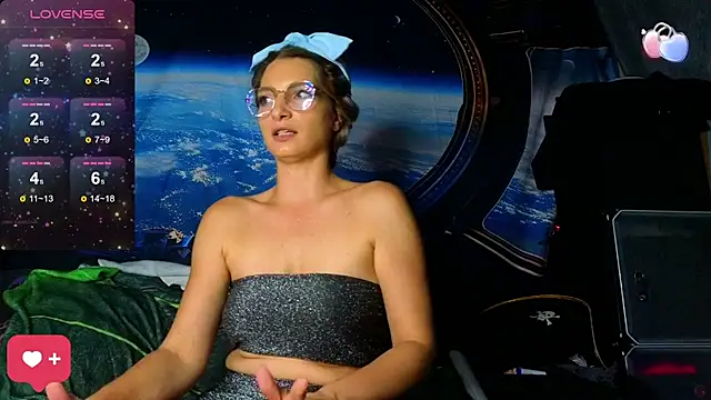 KittyMia online show from 10-17-25, 07:16