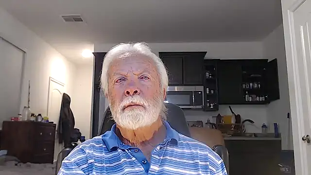 Snapshot of rockpoint69 chatting on 12-16-24, 07:04 rockpoint69 online show from 12-16-24, 07:04