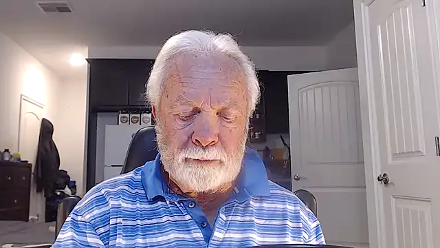 Snapshot of rockpoint69 chatting on 12-16-24, 11:55 rockpoint69 online show from 12-16-24, 11:55