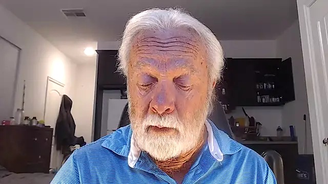 Snapshot of rockpoint69 chatting on 12-17-24, 07:29 rockpoint69 online show from 12-17-24, 07:29