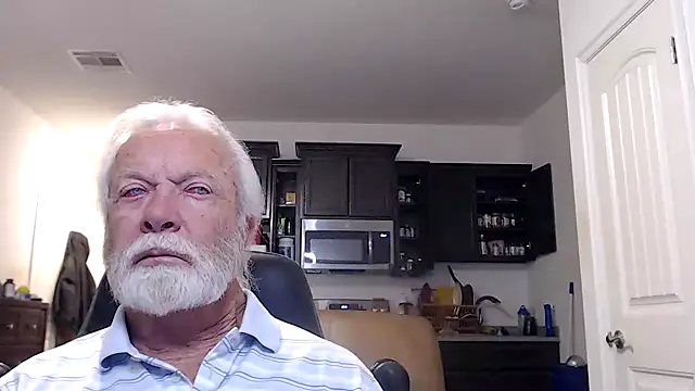 Snapshot of rockpoint69 chatting on 12-22-24, 06:17 rockpoint69 online show from 12-22-24, 06:17