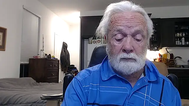 Snapshot of rockpoint69 chatting on 01-06-25, 10:35 rockpoint69 online show from 01-06-25, 10:35