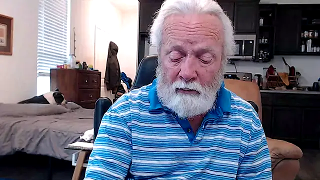 Snapshot of rockpoint69 chatting on 02-11-25, 10:18 rockpoint69 online show from 02-11-25, 10:18