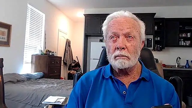 Snapshot of rockpoint69 chatting on 09-24-25, 09:40 rockpoint69 online show from 09-24-25, 09:40