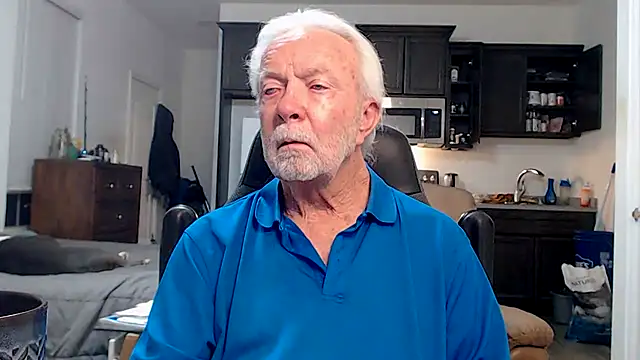 Snapshot of rockpoint69 chatting on 10-21-25, 10:49 rockpoint69 online show from 10-21-25, 10:49