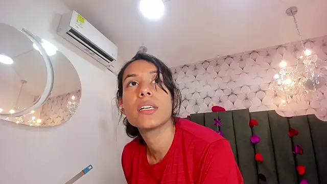 PilarJones  online show from 02-19-25, 12:33