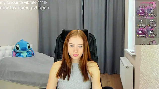 Snapshot of Hot_Mia_ chatting on 12-04-24, 08:23 Hot Mia  online show from 12-04-24, 08:23