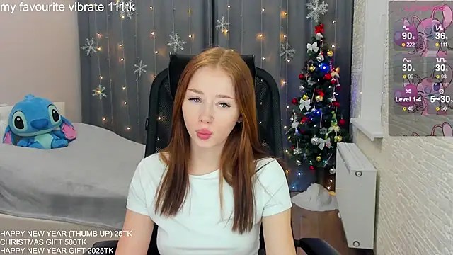 Snapshot of Hot_Mia_ chatting on 12-29-24, 04:40 Hot Mia  online show from 12-29-24, 04:40