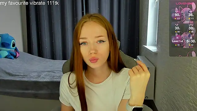 Snapshot of Hot_Mia_ chatting on 03-11-25, 11:55 Hot Mia  online show from 03-11-25, 11:55