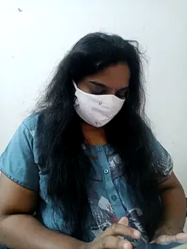 Snapshot of lovely-latha chatting on 02-18-26, 07:04 lovely-latha online show from 02-18-26, 07:04