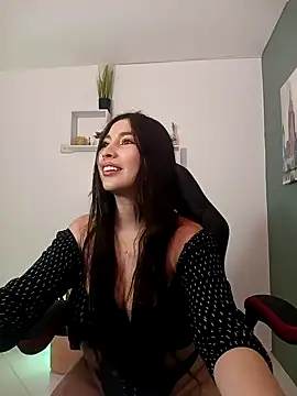 Snapshot of bella_99_ chatting on 12-10-24, 02:50 bella 99  online show from 12-10-24, 02:50