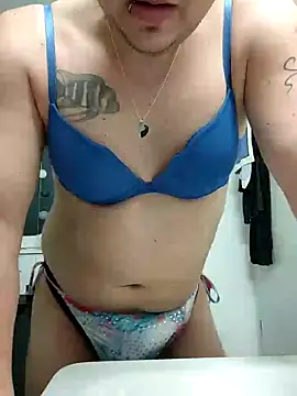 Snapshot of Lovely_blue_28 chatting on 12-14-24, 12:33 Lovely blue 28 online show from 12-14-24, 12:33