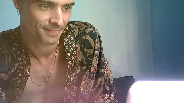 houseofbrats online show from 07-16-26, 05:02