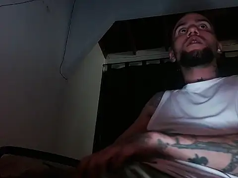 Snapshot of Christian_Stiven1 chatting on 12-23-24, 06:55 Christian Stiven1 online show from 12-23-24, 06:55