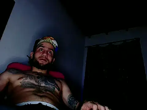 Snapshot of Christian_Stiven1 chatting on 01-21-25, 01:18 Christian Stiven1 online show from 01-21-25, 01:18