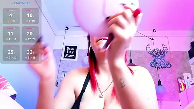 Snapshot of Rebeca_xs chatting on 12-20-24, 07:33 Rebeca xs online show from 12-20-24, 07:33