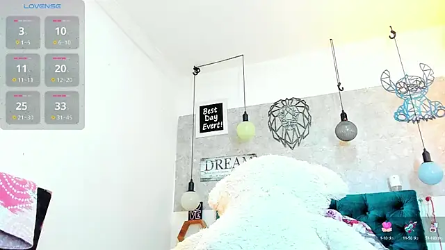 Snapshot of Rebeca_xs chatting on 10-10-25, 08:24 Rebeca xs online show from 10-10-25, 08:24