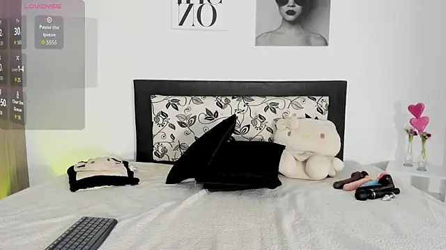 MiliMattel online show from 10-31-25, 04:08