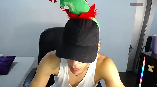 Snapshot of ricksamm chatting on 12-11-24, 03:05 ricksamm online show from 12-11-24, 03:05