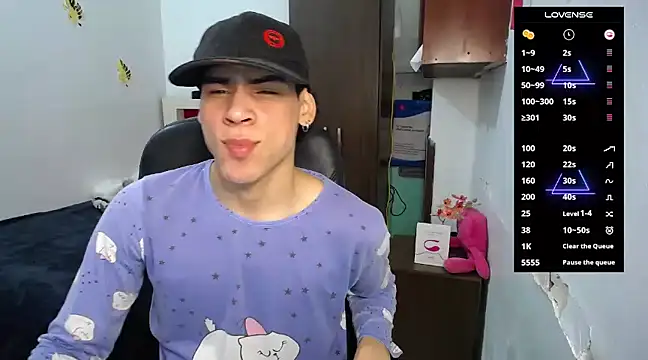 Snapshot of ricksamm chatting on 01-09-25, 01:56 ricksamm online show from 01-09-25, 01:56