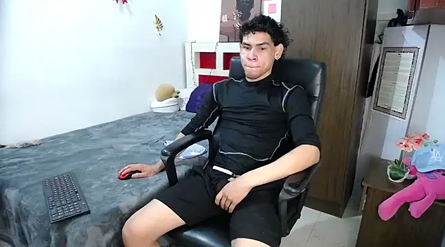 Snapshot of ricksamm chatting on 01-28-25, 12:43 ricksamm online show from 01-28-25, 12:43