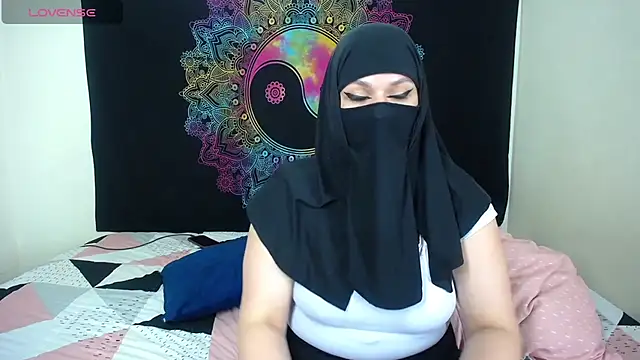 evelyn  salah online show from 10-26-25, 12:49