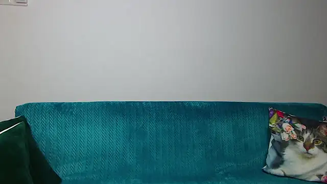 SaraDaisy online show from 10-29-25, 05:47