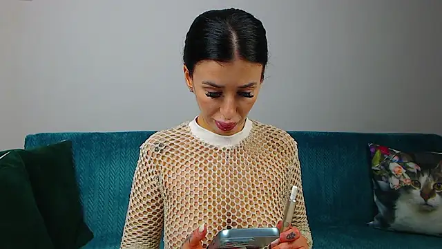 SaraDaisy online show from 02-06-26, 06:00