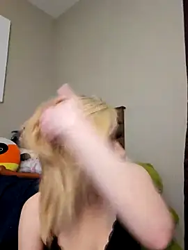 Snapshot of AmethystFoxx chatting on 02-14-25, 06:08 AmethystFoxx online show from 02-14-25, 06:08