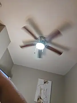 Snapshot of AmethystFoxx chatting on 02-25-25, 12:25 AmethystFoxx online show from 02-25-25, 12:25