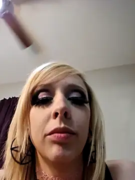 Snapshot of AmethystFoxx chatting on 03-05-25, 07:17 AmethystFoxx online show from 03-05-25, 07:17