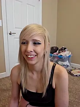 Snapshot of AmethystFoxx chatting on 09-14-25, 06:07 AmethystFoxx online show from 09-14-25, 06:07