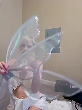 Snapshot of AmethystFoxx chatting on 10-06-25, 08:17 AmethystFoxx online show from 10-06-25, 08:17