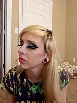 Snapshot of AmethystFoxx chatting on 11-12-25, 09:36 AmethystFoxx online show from 11-12-25, 09:36