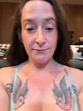 Mini And The Bear online show from 04-11-26, 03:27