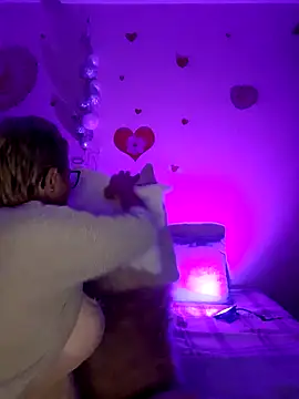 BellaBellaHot online show from 10-11-25, 09:24