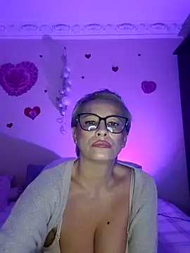 BellaBellaHot online show from 10-25-25, 12:56