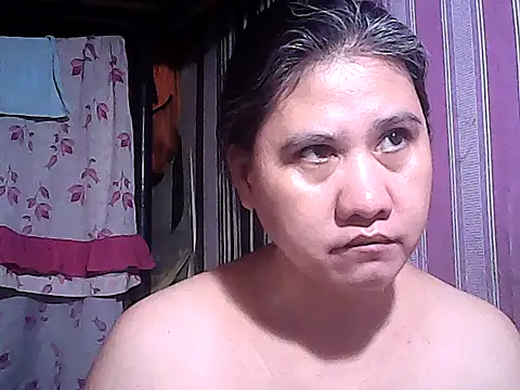 sweetsosie18 online show from 10-22-25, 08:19