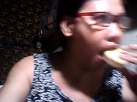 sweetsosie18 online show from 06-09-26, 12:22