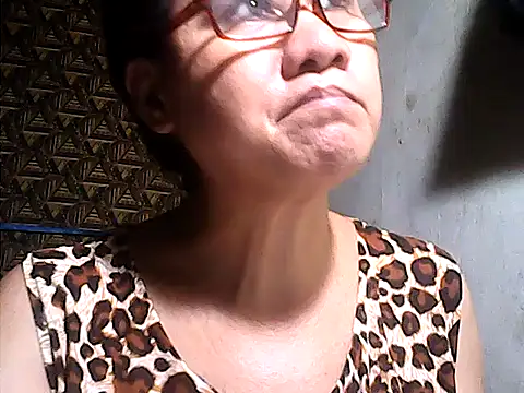 sweetsosie18 online show from 06-11-26, 03:54
