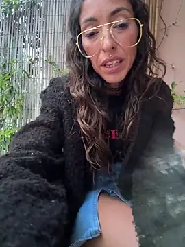 amanilouve online show from 04-19-26, 06:10