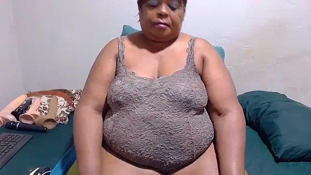 MatureBootyBabe4Uxx online show from 04-22-26, 01:41