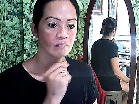 yummy 21xxx online show from 10-28-25, 04:49