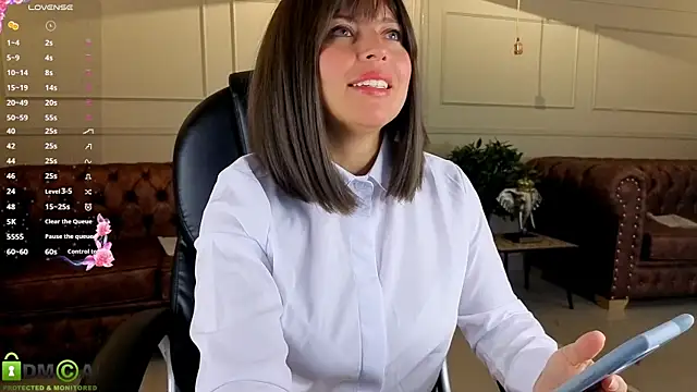 Snapshot of ROSE__15 chatting on 05-18-26, 12:11 ROSE 15 online show from 05-18-26, 12:11