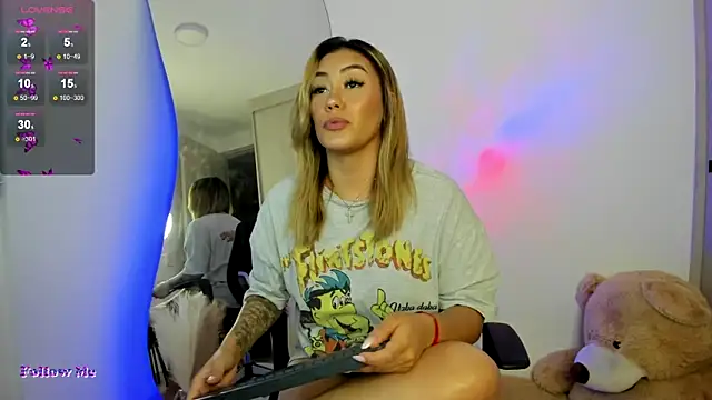 SussiVega online show from 03-17-25, 11:32