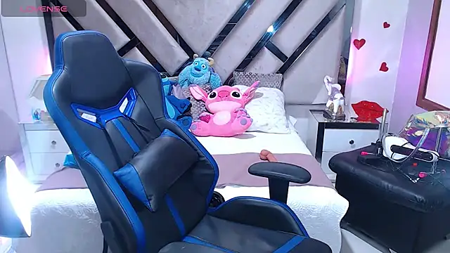 lady Ary xx online show from 12-22-24, 01:23