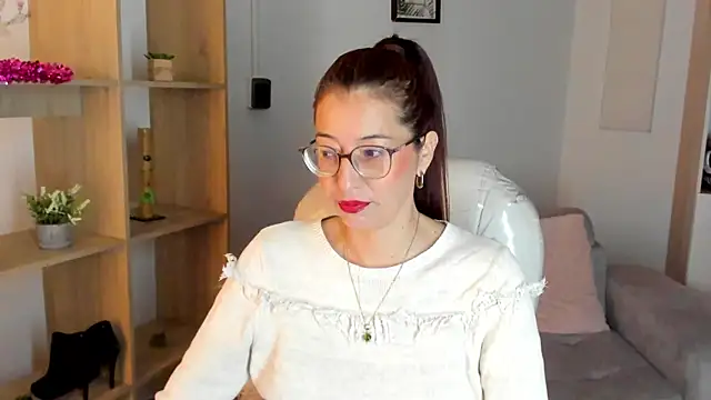 Antonnella 3 online show from 11-17-25, 12:44