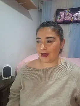 Snapshot of JADE_SWEET2 chatting on 01-11-26, 11:21 JADE SWEET2 online show from 01-11-26, 11:21