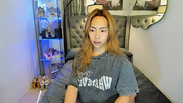 reighnempress online show from 09-18-25, 01:18